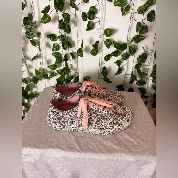 Vans Off The Wall Mono Floral Lace Up Shoes - Picture 3 of 8